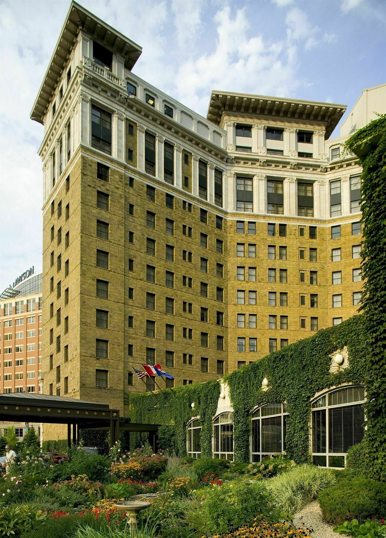 The Saint Paul Hotel Exterior photo